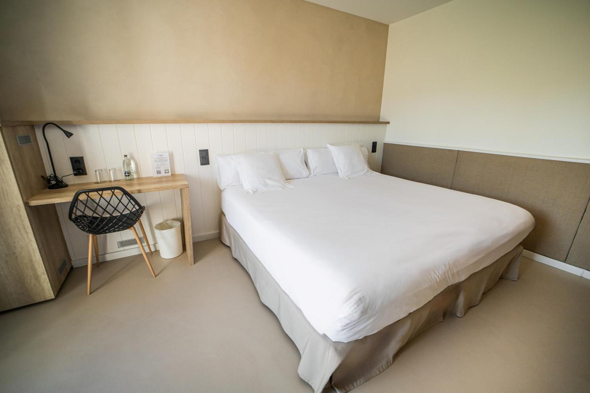 Aparthotel Solifemar กาสเตย์เดเฟลส์ ภายนอก รูปภาพ