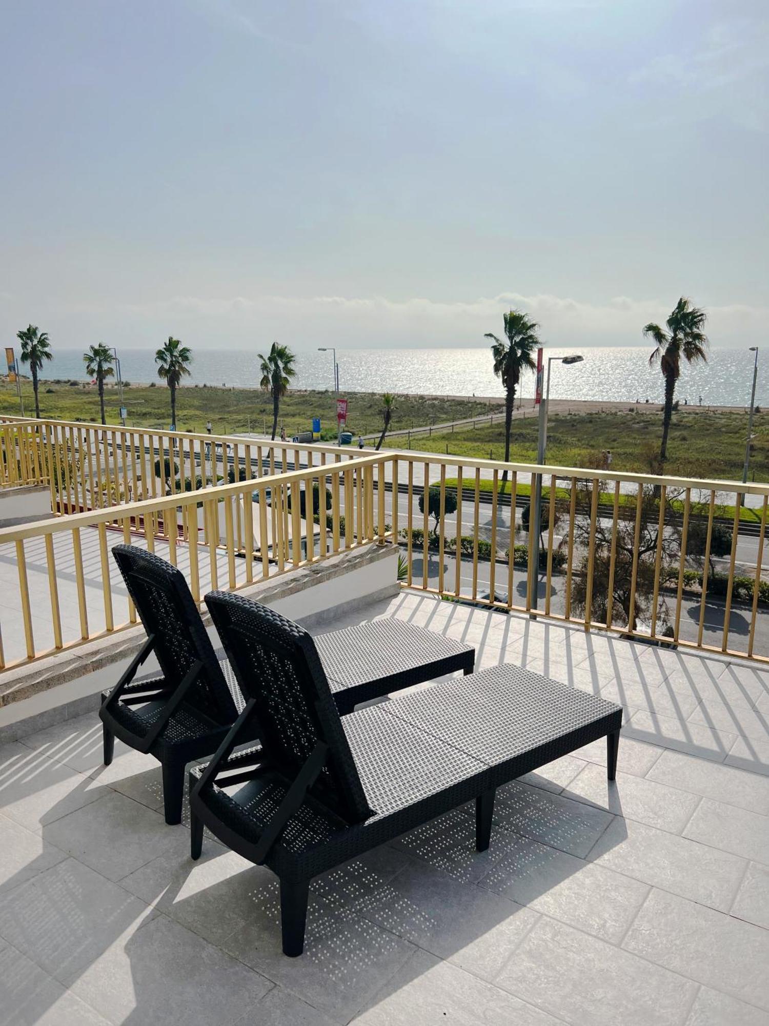 Aparthotel Solifemar กาสเตย์เดเฟลส์ ภายนอก รูปภาพ