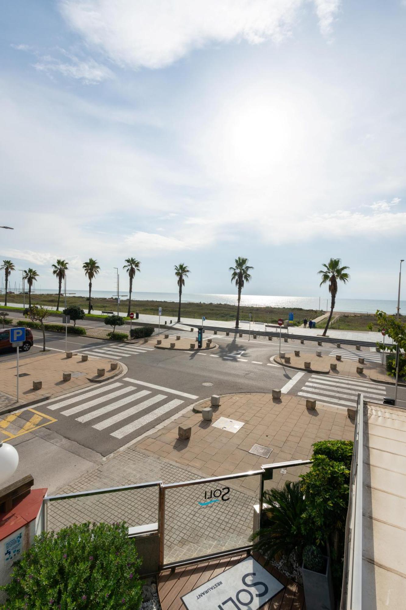 Aparthotel Solifemar กาสเตย์เดเฟลส์ ภายนอก รูปภาพ